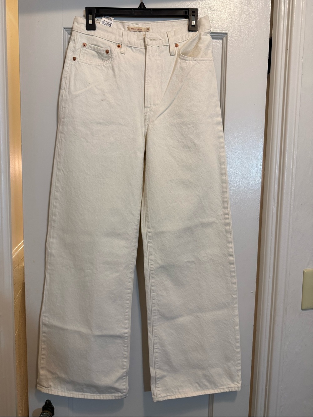 Levi’s ribcage wide leg size 27/32